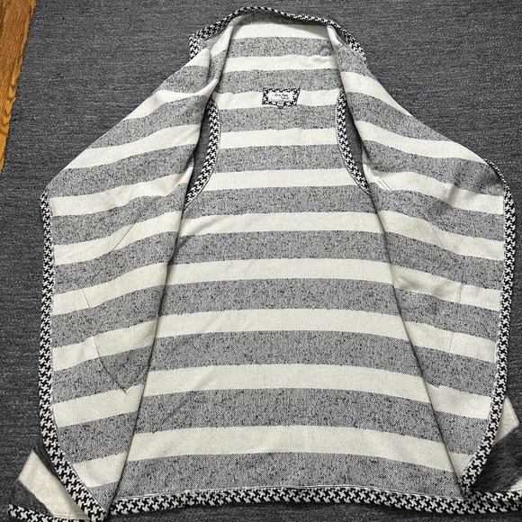 Dem Two Hands Vest Women One Size Gray White Shawl Stripe Artsy Art to Wear Wool - Picture 9 of 11